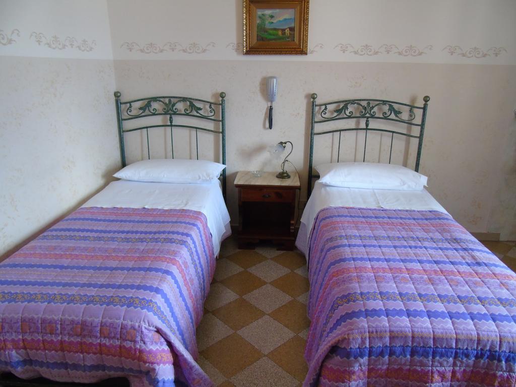 Albergo Cavour Παλέρμο Εξωτερικό φωτογραφία