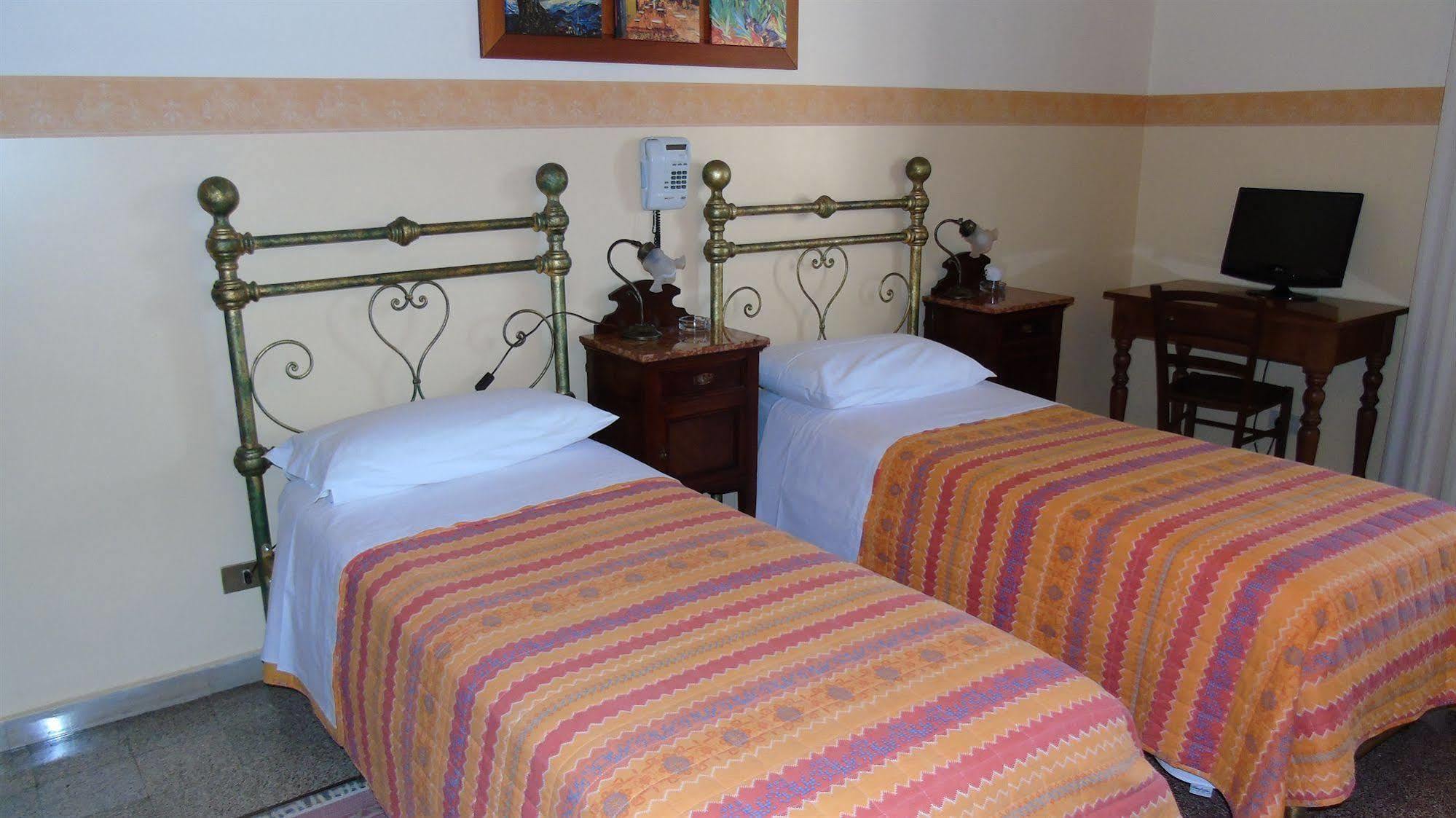 Albergo Cavour Παλέρμο Εξωτερικό φωτογραφία